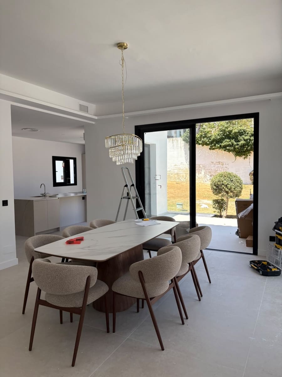 4 sypialnia Willa na kwatery wakacyjne w Marbella z basenem garażem - 10 000 € (Ref: 10006397)