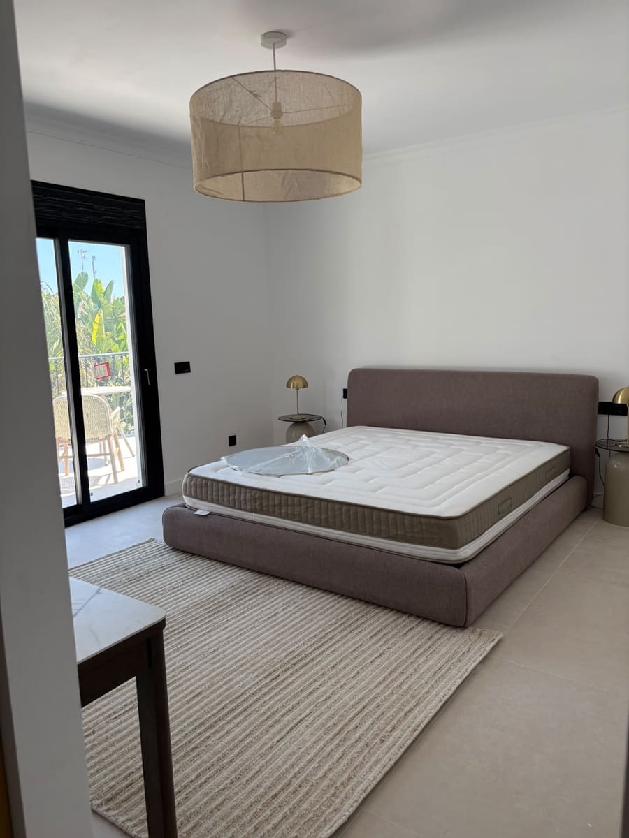 4 sypialnia Willa na kwatery wakacyjne w Marbella z basenem garażem - 10 000 € (Ref: 10006397)