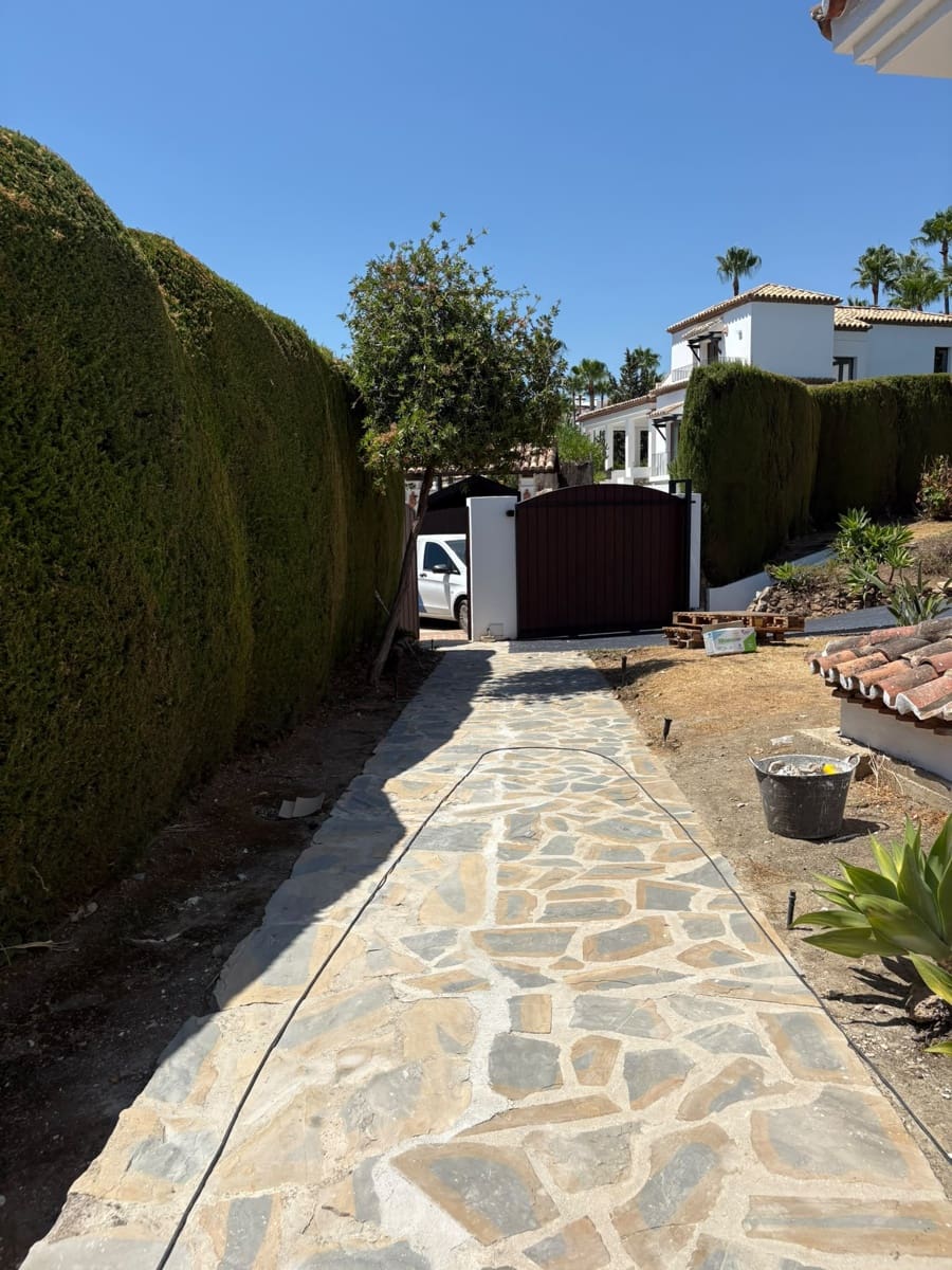 4 sypialnia Willa na kwatery wakacyjne w Marbella z basenem garażem - 10 000 € (Ref: 10006397)