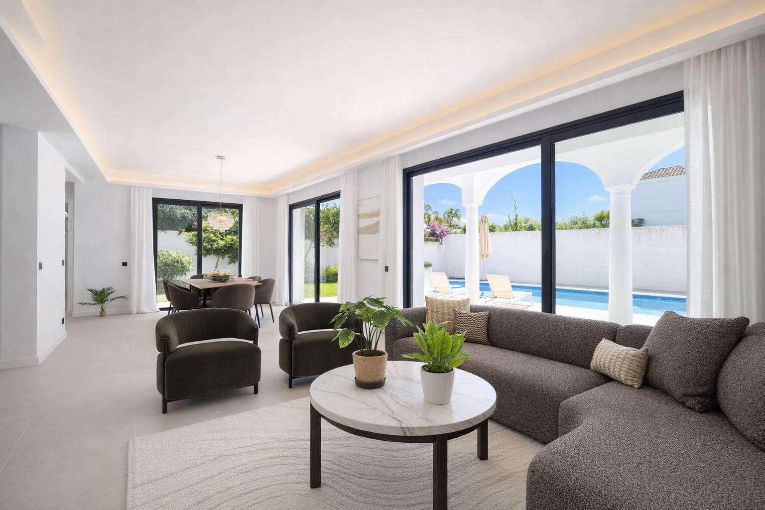 4 makuuhuone Huvila lomavuokrausta paikassa Marbella mukana uima-altaan 
autotalli - 10 000 € (Ref: 10006397)