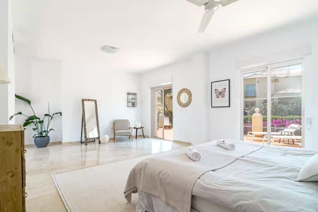 6 sypialnia Willa na kwatery wakacyjne w San Pedro de Alcantara, Marbella z basenem - 5 880 € (Ref: 10011210)