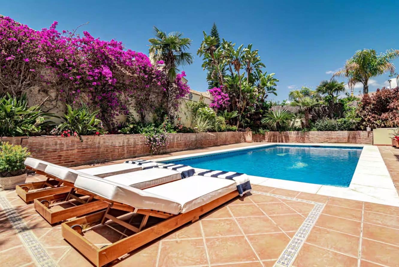 6 slaapkamer Villa voor vakantieverhuur in San Pedro de Alcantara met zwembad - € 5.880 (Ref: 10011210)