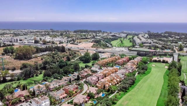 6 sypialnia Willa na kwatery wakacyjne w San Pedro de Alcantara, Marbella z basenem - 5 880 € (Ref: 10011210)