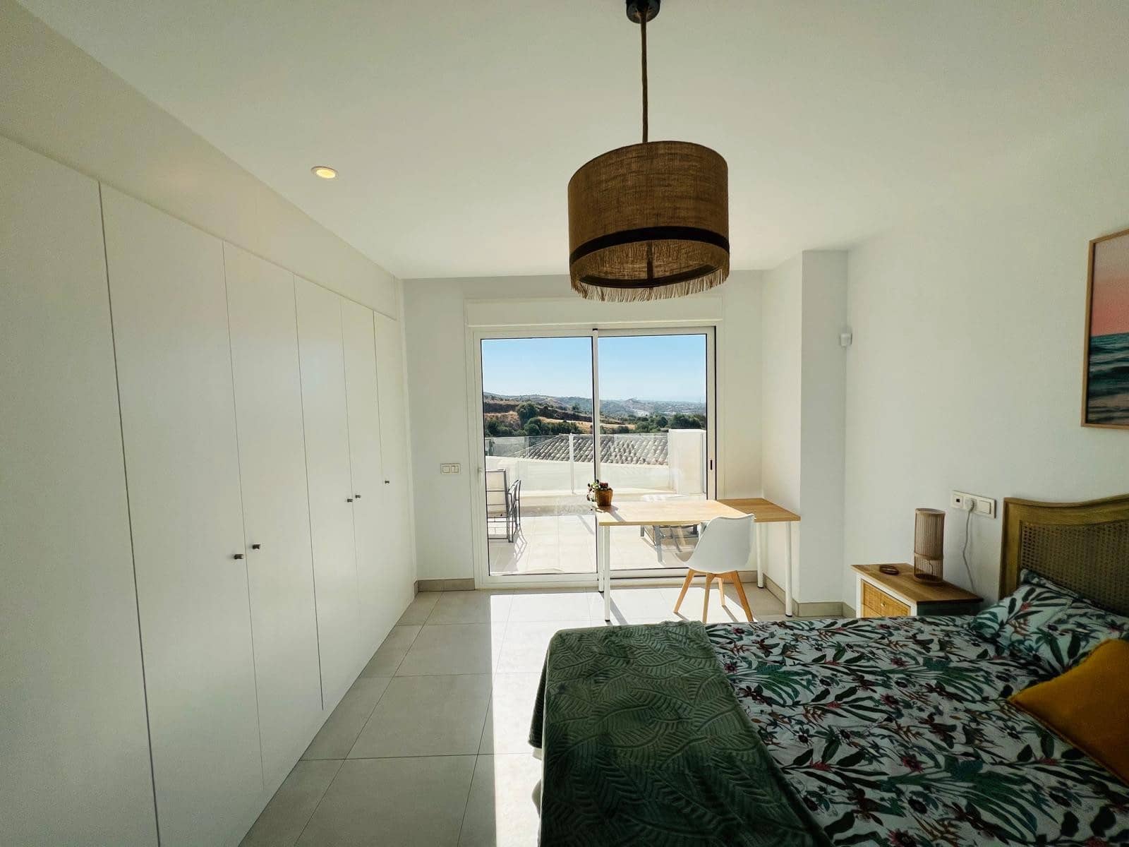 3 soveværelse Semi-Rækkehus til leje i Marbella med swimmingpool garage - € 3.500 (Ref: 10015296)