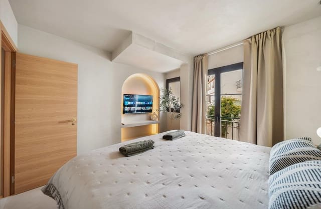 3 bedroom Apartment for rent in Marbella - € 3,000 (Ref: 10017311)
