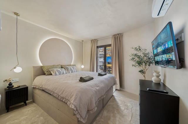 3 bedroom Apartment for rent in Marbella - € 3,000 (Ref: 10017311)
