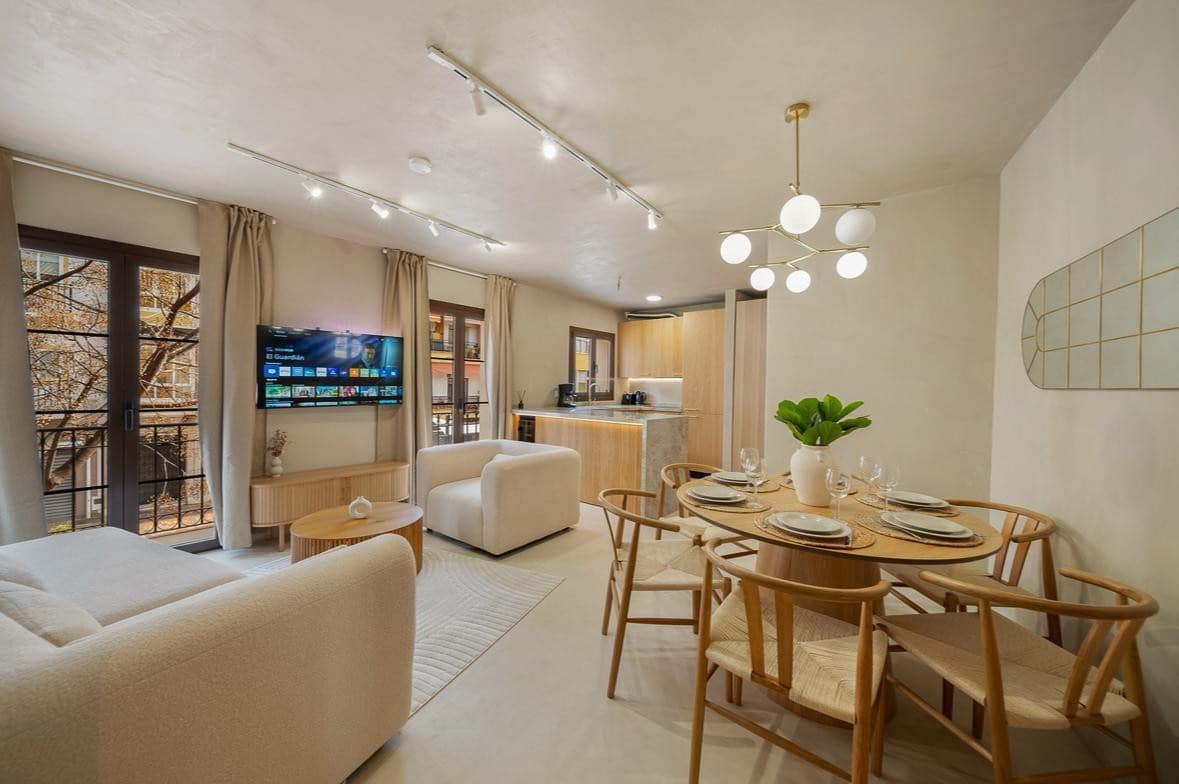3 bedroom Apartment for rent in Marbella - € 3,000 (Ref: 10017311)