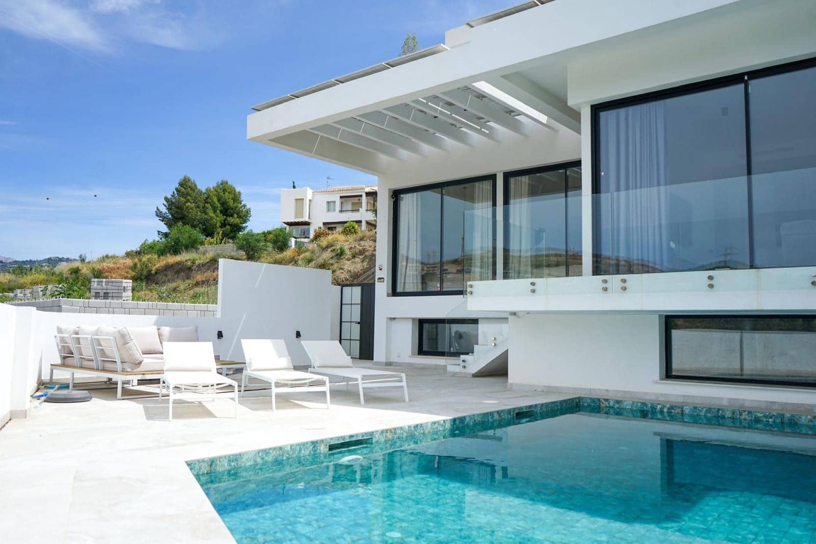 Villa/Maison de 5 chambres à louer à Benahavis avec piscine garage - 6 000 € (Ref: 10017312)
