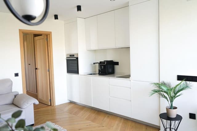Villa/Maison de 5 chambres à louer à Benahavís avec piscine garage - 6 000 € (Ref: 10017312)