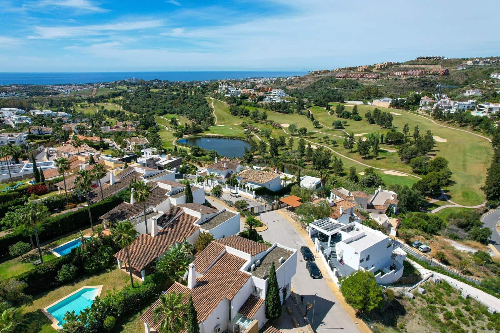 Villa/Maison de 5 chambres à louer à Benahavis avec piscine garage - 6 000 € (Ref: 10017312)
