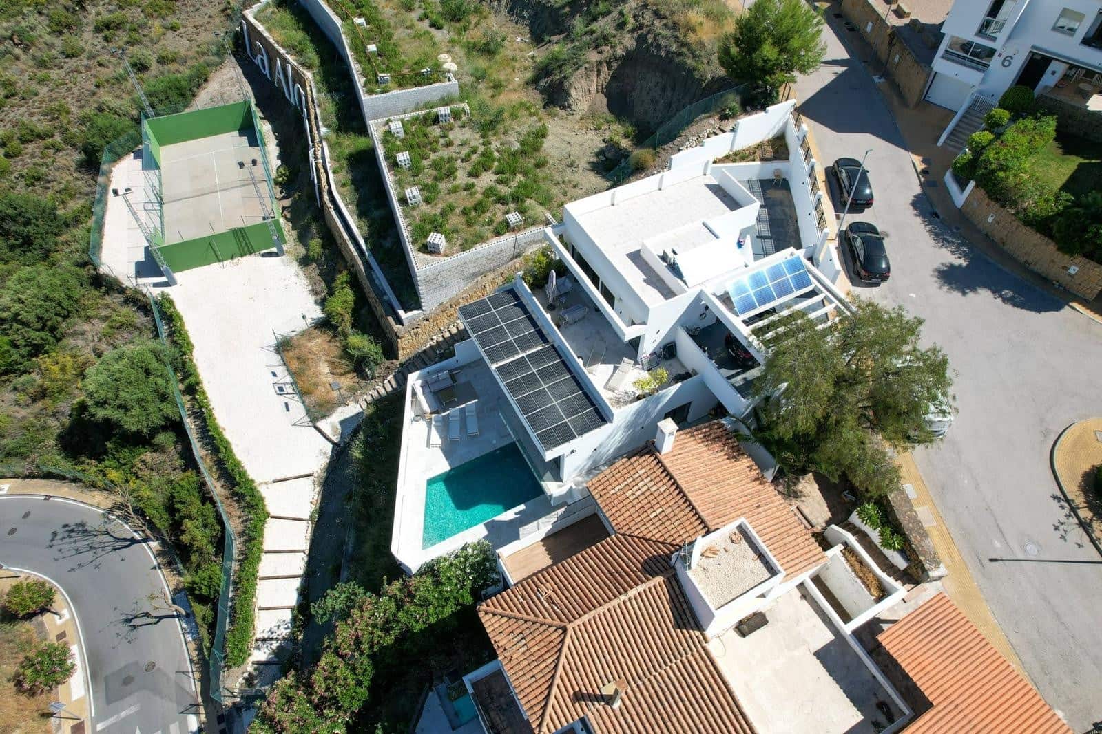 Villa/Maison de 5 chambres à louer à Benahavis avec piscine garage - 6 000 € (Ref: 10017312)