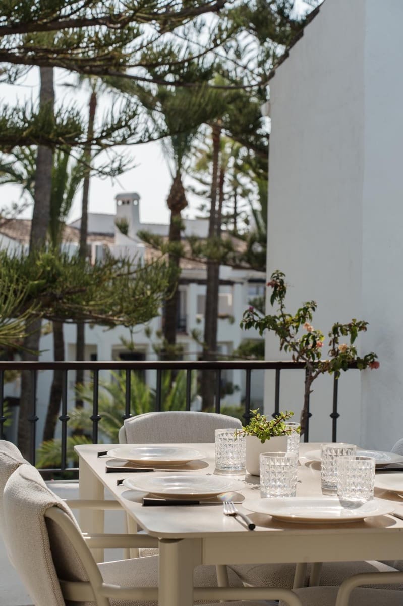 3 bedroom Apartment for sale in San Pedro de Alcantara with pool garage - € 1,495,000 (Ref: 10025400)