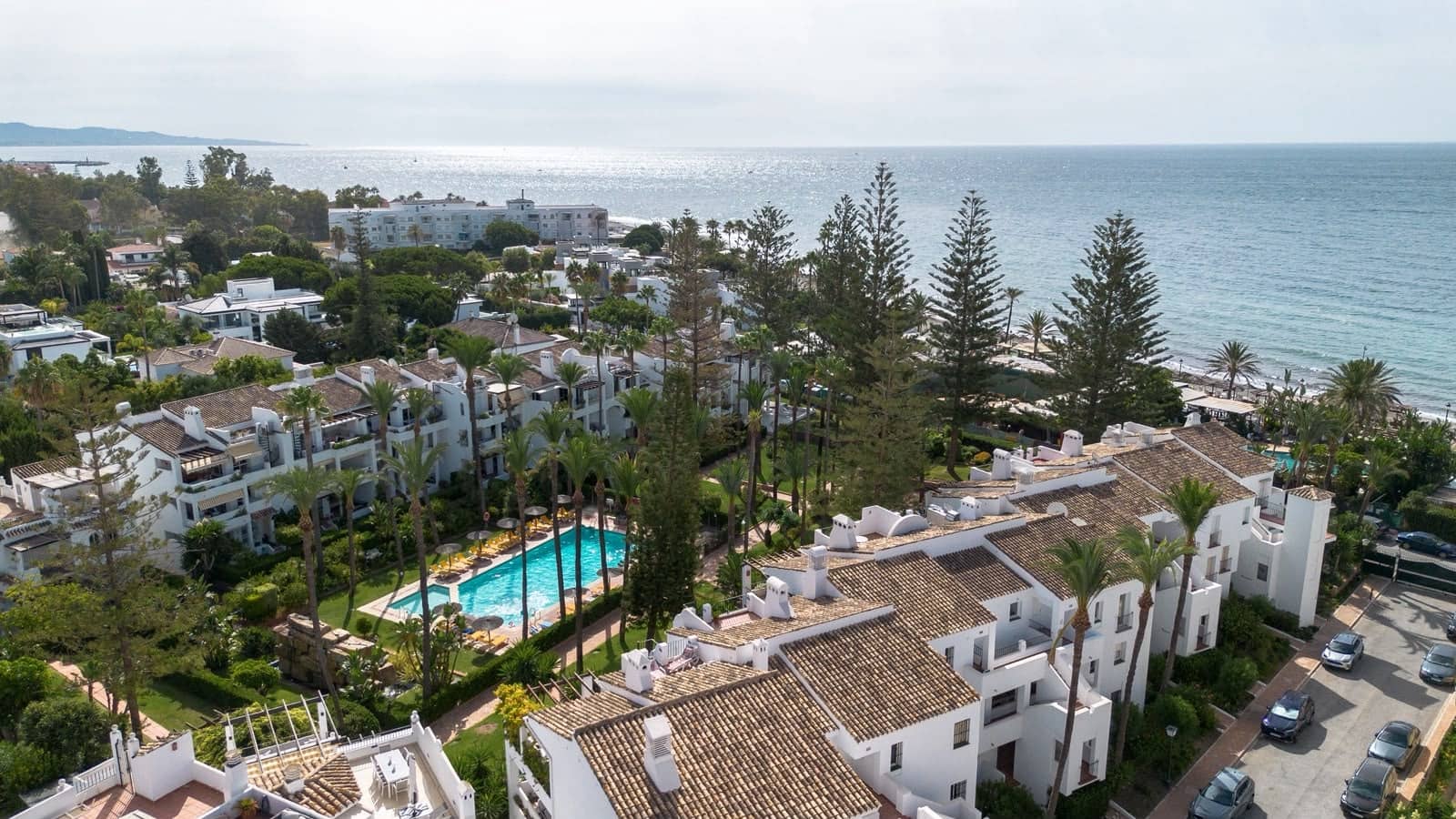 3 bedroom Apartment for sale in San Pedro de Alcantara with pool garage - € 1,495,000 (Ref: 10025400)