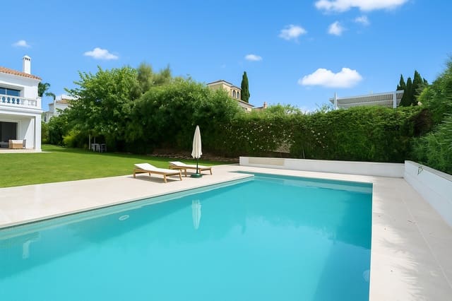4 bedroom Semi-detached Villa for sale in Sotogrande Alto, San Roque - € 1,499,999 (Ref: 10031757)