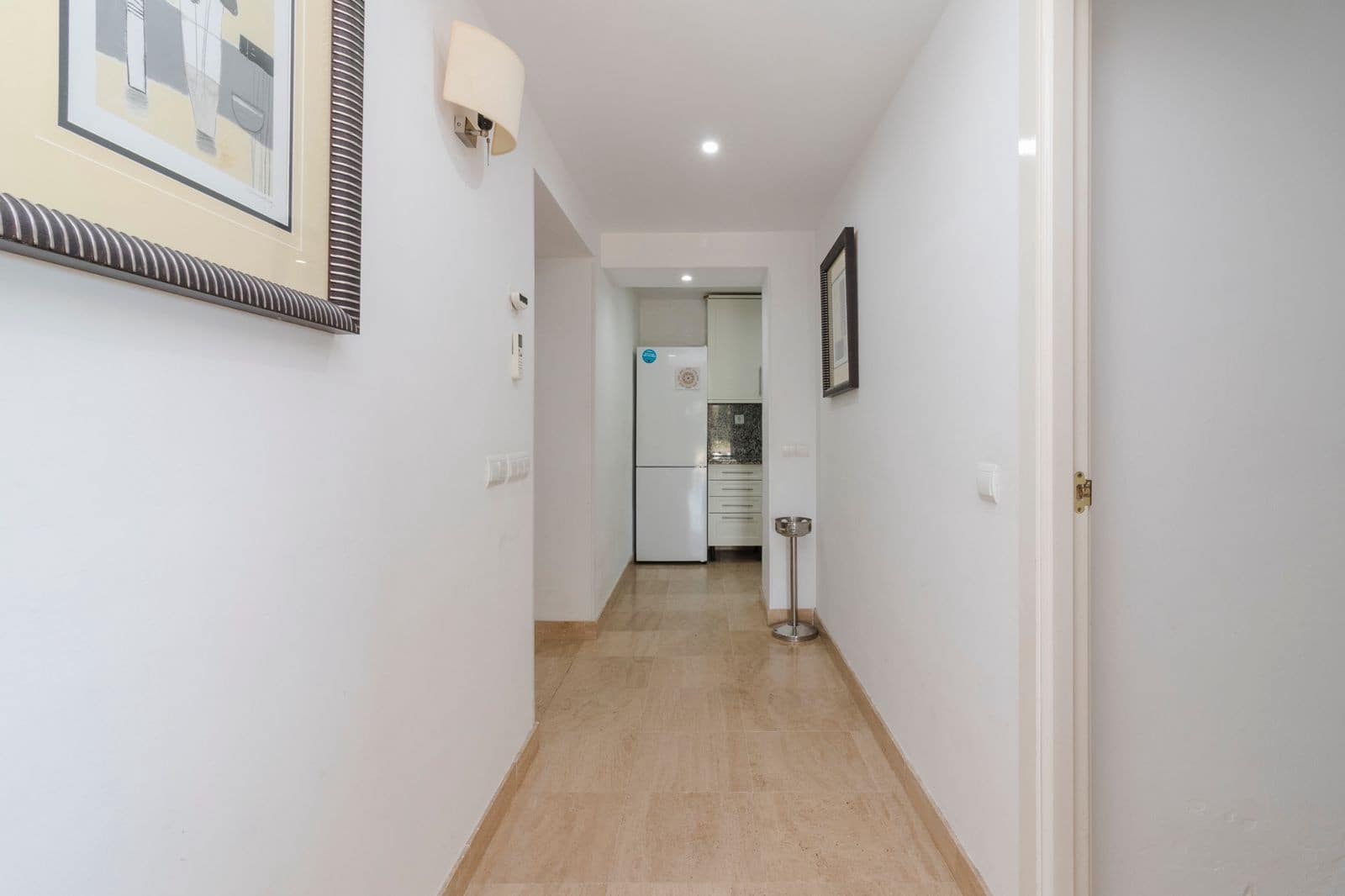 Appartement de 3 chambres à louer à Marbella avec piscine garage - 3 000 € (Ref: 10033691)
