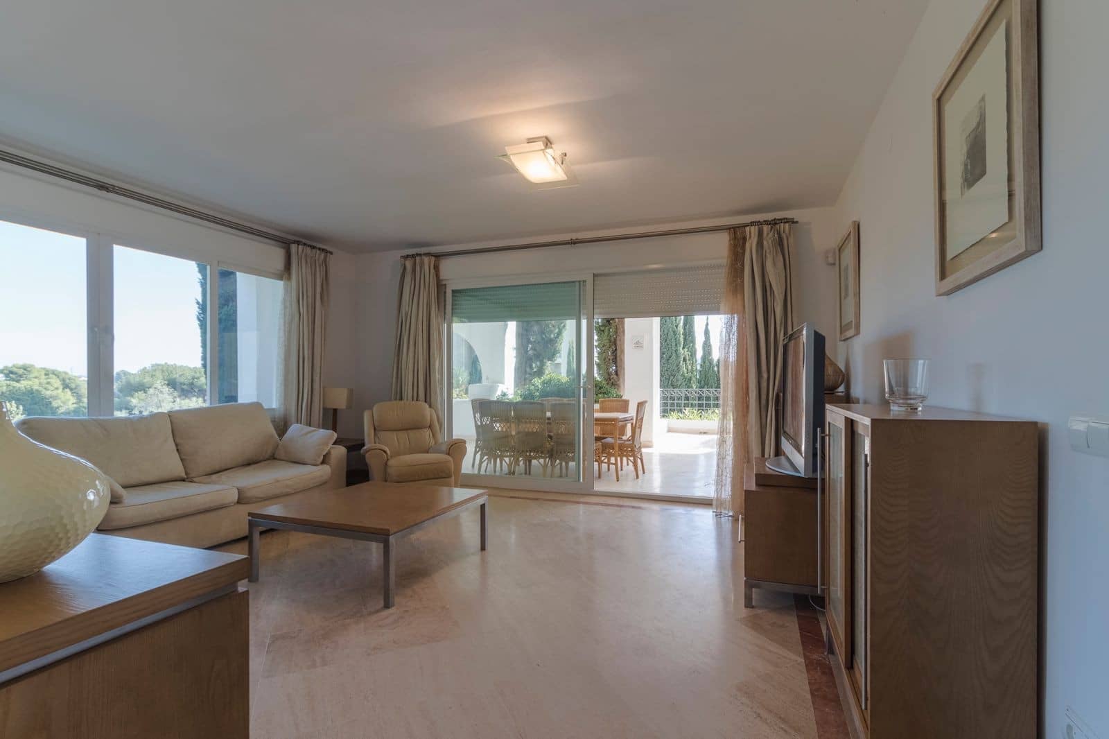 Appartement de 3 chambres à louer à Marbella avec piscine garage - 3 000 € (Ref: 10033691)