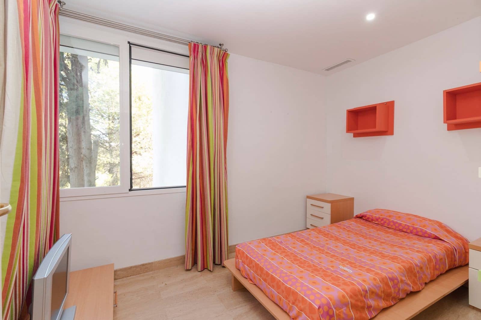 Appartement de 3 chambres à louer à Marbella avec piscine garage - 3 000 € (Ref: 10033691)