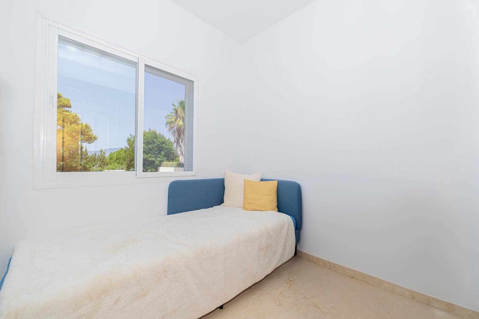 5 quarto Moradia Geminada para arrendar em San Pedro de Alcantara com piscina garagem - 4 500 € (Ref: 10040803)