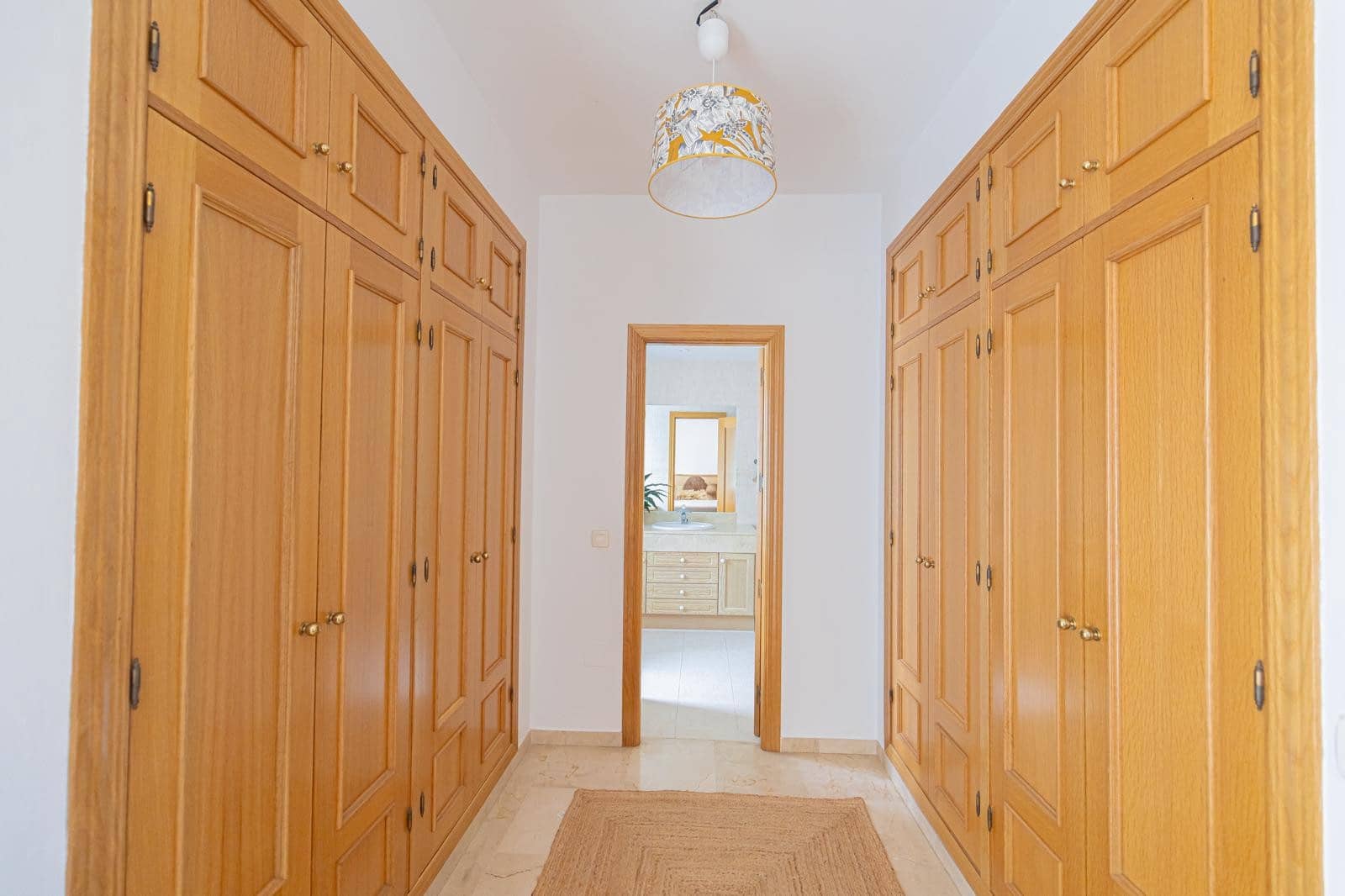 5 quarto Moradia Geminada para arrendar em San Pedro de Alcantara com piscina garagem - 4 500 € (Ref: 10040803)
