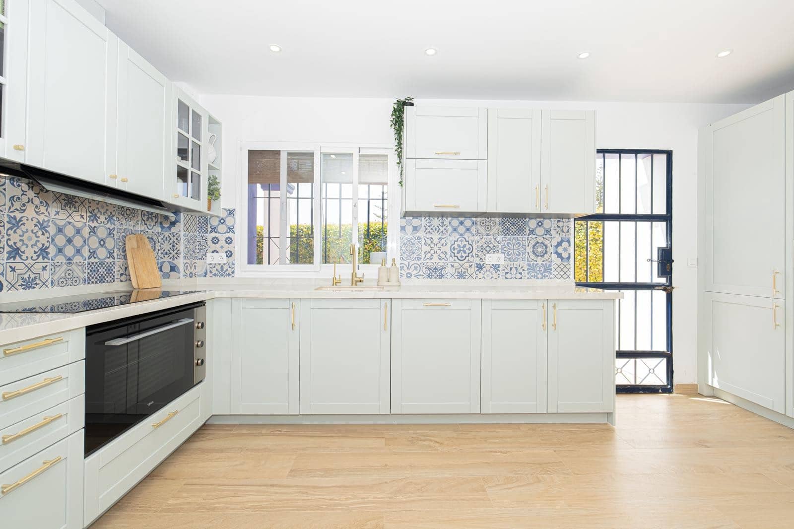 5 quarto Moradia Geminada para arrendar em San Pedro de Alcantara com piscina garagem - 4 500 € (Ref: 10040803)