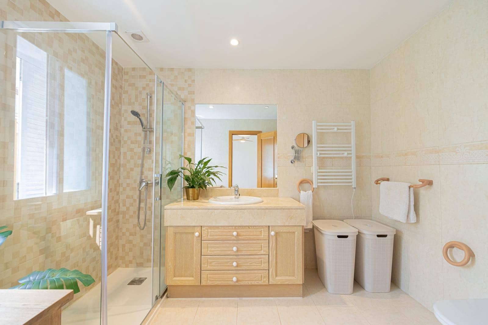 5 quarto Moradia Geminada para arrendar em San Pedro de Alcantara com piscina garagem - 4 500 € (Ref: 10040803)