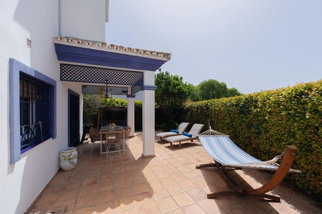 5 quarto Moradia Geminada para arrendar em San Pedro de Alcantara, Marbella com piscina garagem - 4 500 € (Ref: 10040803)
