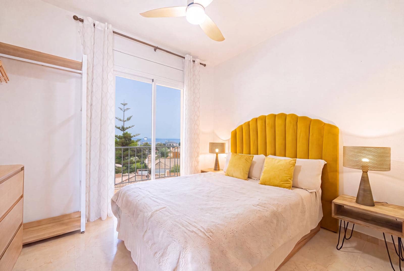 5 quarto Moradia Geminada para arrendar em San Pedro de Alcantara com piscina garagem - 4 500 € (Ref: 10040803)
