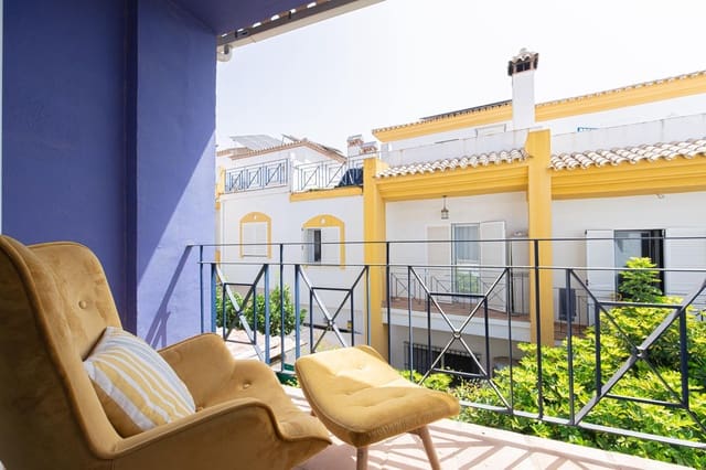 5 quarto Moradia Geminada para arrendar em San Pedro de Alcantara, Marbella com piscina garagem - 4 500 € (Ref: 10040803)