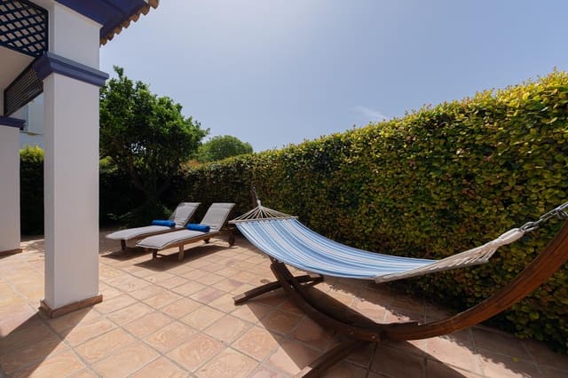 5 quarto Moradia Geminada para arrendar em San Pedro de Alcantara, Marbella com piscina garagem - 4 500 € (Ref: 10040803)