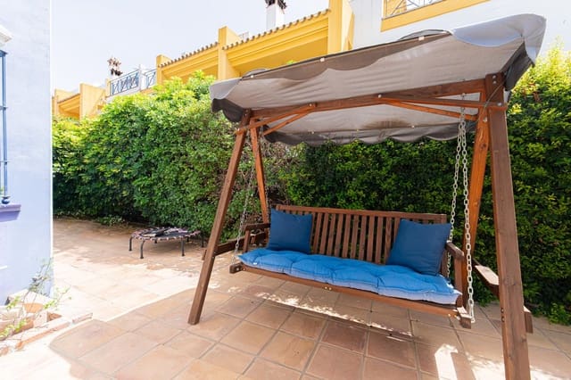 5 quarto Moradia Geminada para arrendar em San Pedro de Alcantara, Marbella com piscina garagem - 4 500 € (Ref: 10040803)
