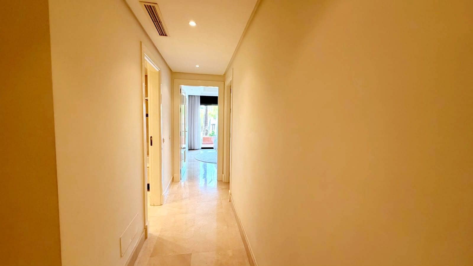 3 sovrum Lägenhet att hyra i Marbella med pool garage - 6 500 € (Ref: 10048973)