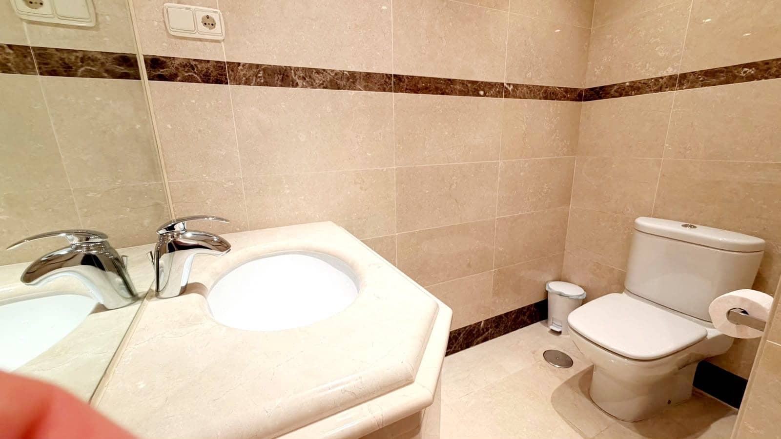 3 sovrum Lägenhet att hyra i Marbella med pool garage - 6 500 € (Ref: 10048973)