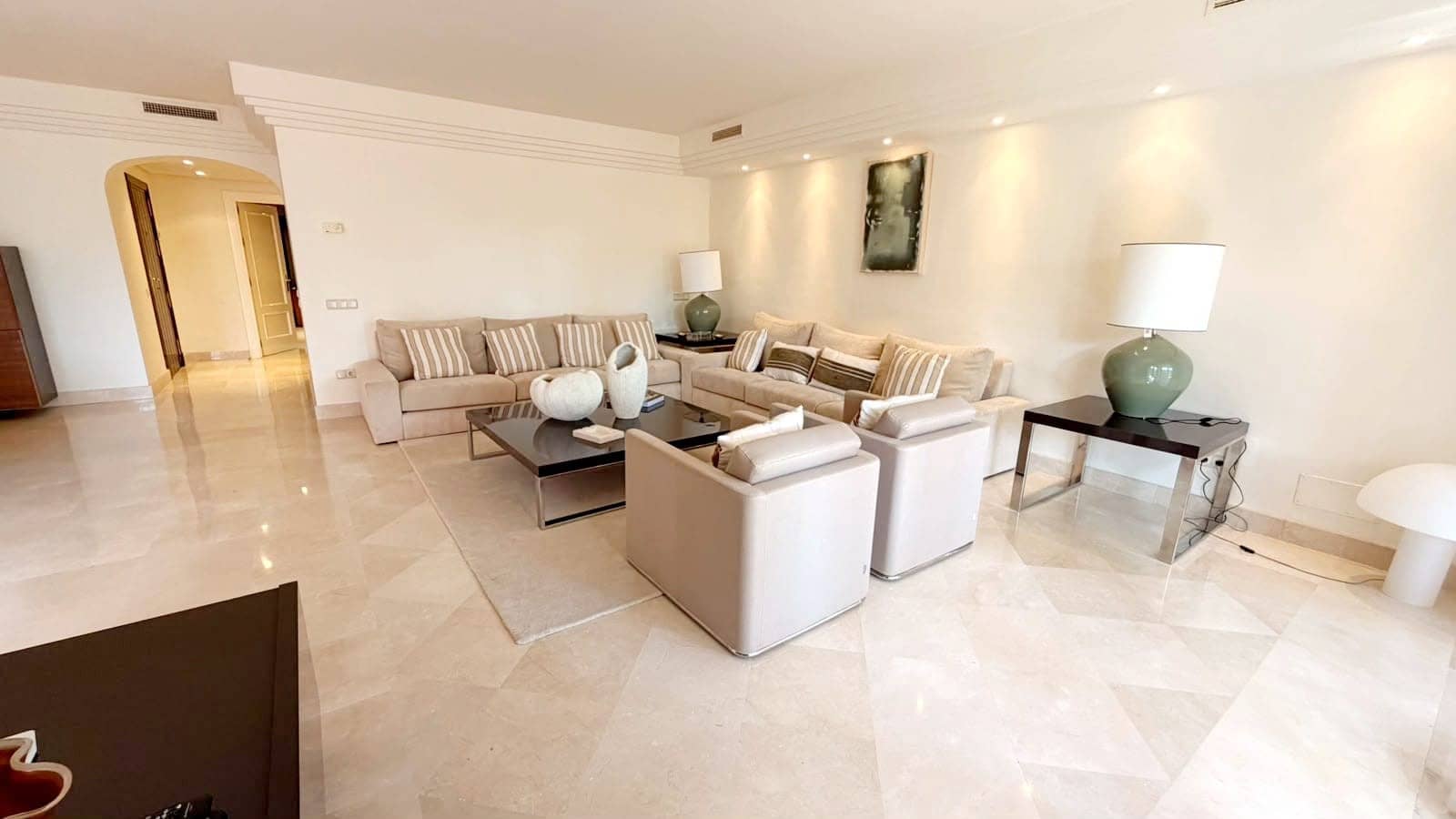 3 sovrum Lägenhet att hyra i Marbella med pool garage - 6 500 € (Ref: 10048973)