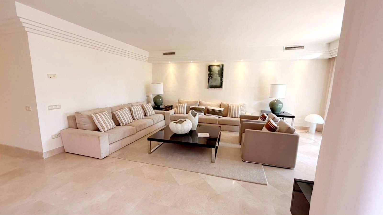3 sovrum Lägenhet att hyra i Marbella med pool garage - 6 500 € (Ref: 10048973)