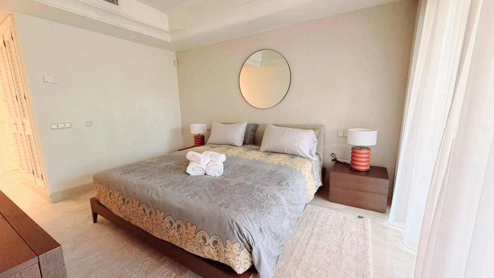 3 sovrum Lägenhet att hyra i Marbella med pool garage - 6 500 € (Ref: 10048973)