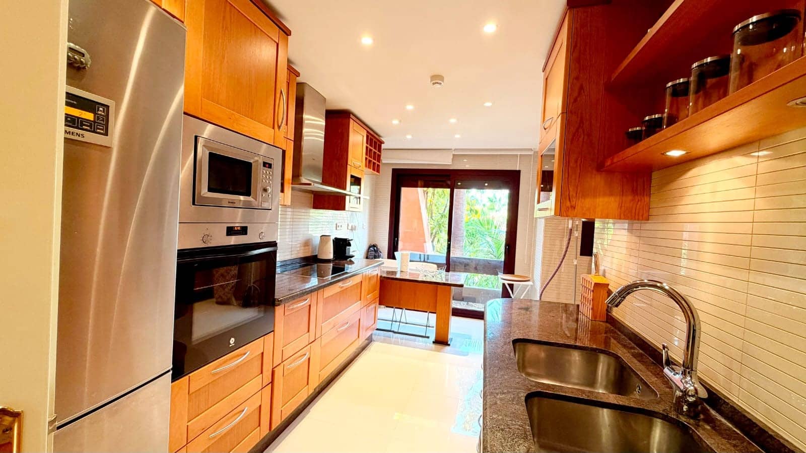 3 sovrum Lägenhet att hyra i Marbella med pool garage - 6 500 € (Ref: 10048973)