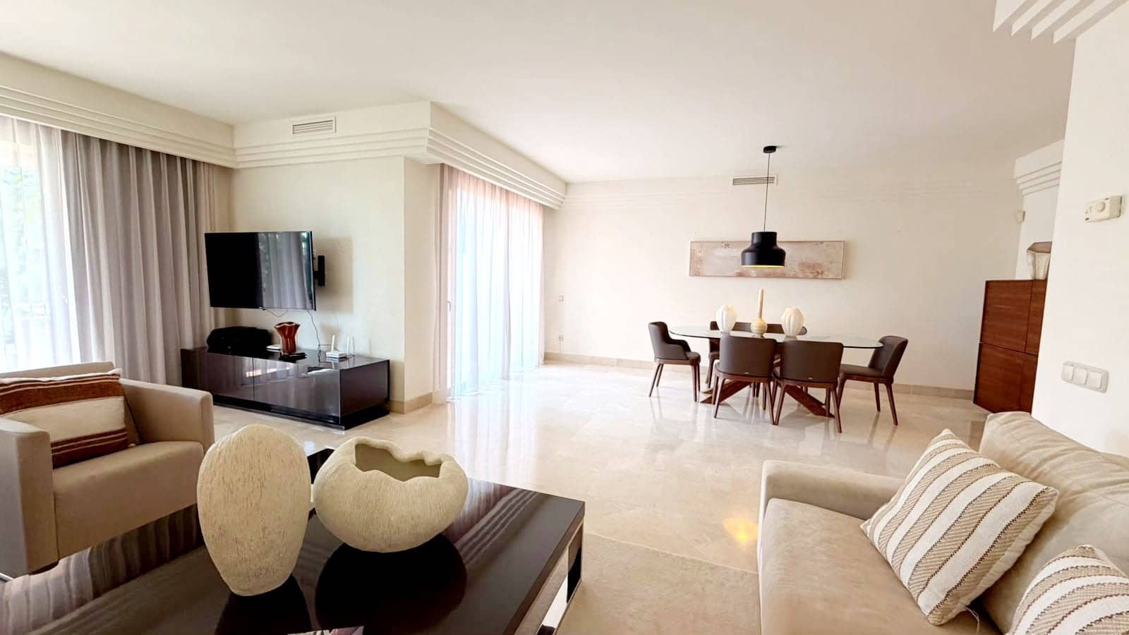 3 sovrum Lägenhet att hyra i Marbella med pool garage - 6 500 € (Ref: 10048973)