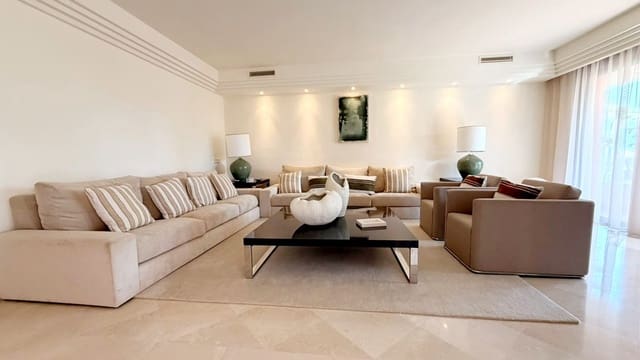 3 quarto Apartamento para arrendar em Marbella com piscina garagem - 5 500 € (Ref: 10048973)
