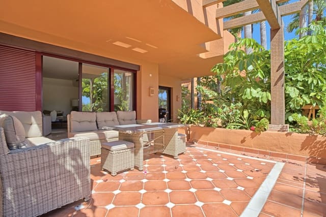 3 quarto Apartamento para arrendar em Marbella com piscina garagem - 4 999 € (Ref: 10048973)