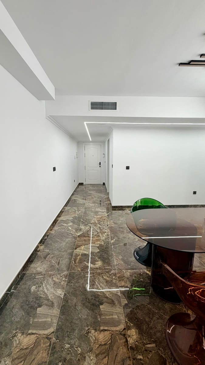 Apartamento de 3 habitaciones en Marbella en alquiler con piscina garaje - 2.500 € (Ref: 10048974)