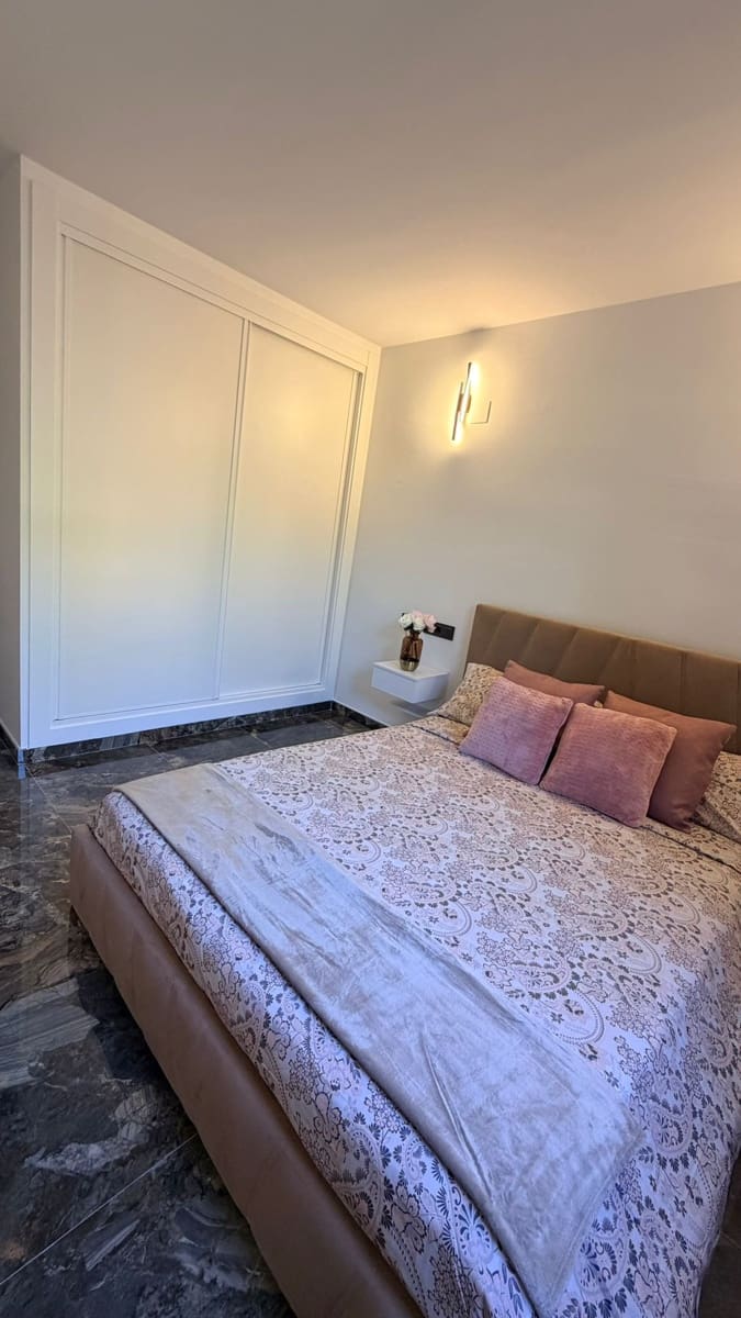 Apartamento de 3 habitaciones en Marbella en alquiler con piscina garaje - 2.500 € (Ref: 10048974)