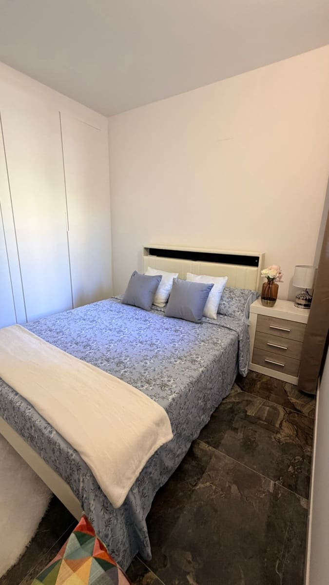 Apartamento de 3 habitaciones en Marbella en alquiler con piscina garaje - 2.500 € (Ref: 10048974)