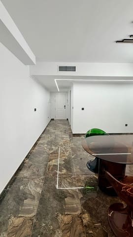 Apartamento de 3 habitaciones en Marbella en alquiler con piscina garaje - 2.500 € (Ref: 10048974)