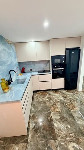 Apartamento de 3 habitaciones en Marbella en alquiler con piscina garaje - 2.500 € (Ref: 10048974)