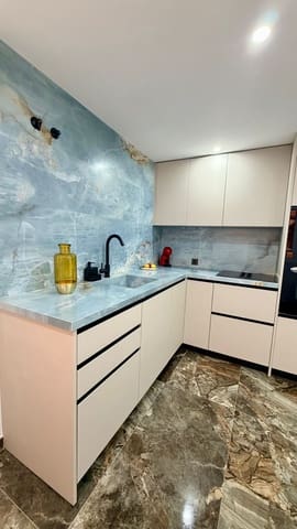 Apartamento de 3 habitaciones en Marbella en alquiler con piscina garaje - 2.500 € (Ref: 10048974)