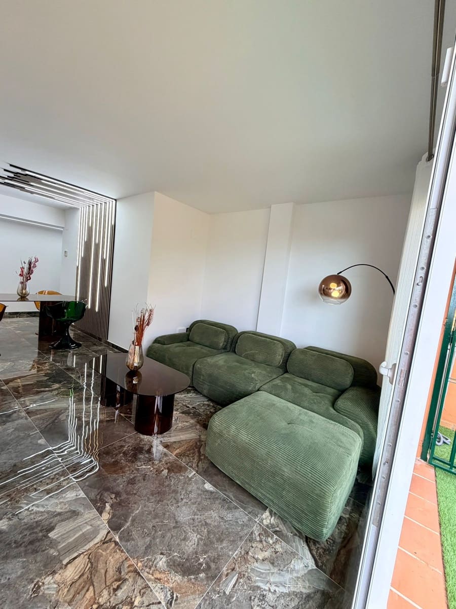 Apartamento de 3 habitaciones en Marbella en alquiler con piscina garaje - 2.500 € (Ref: 10048974)