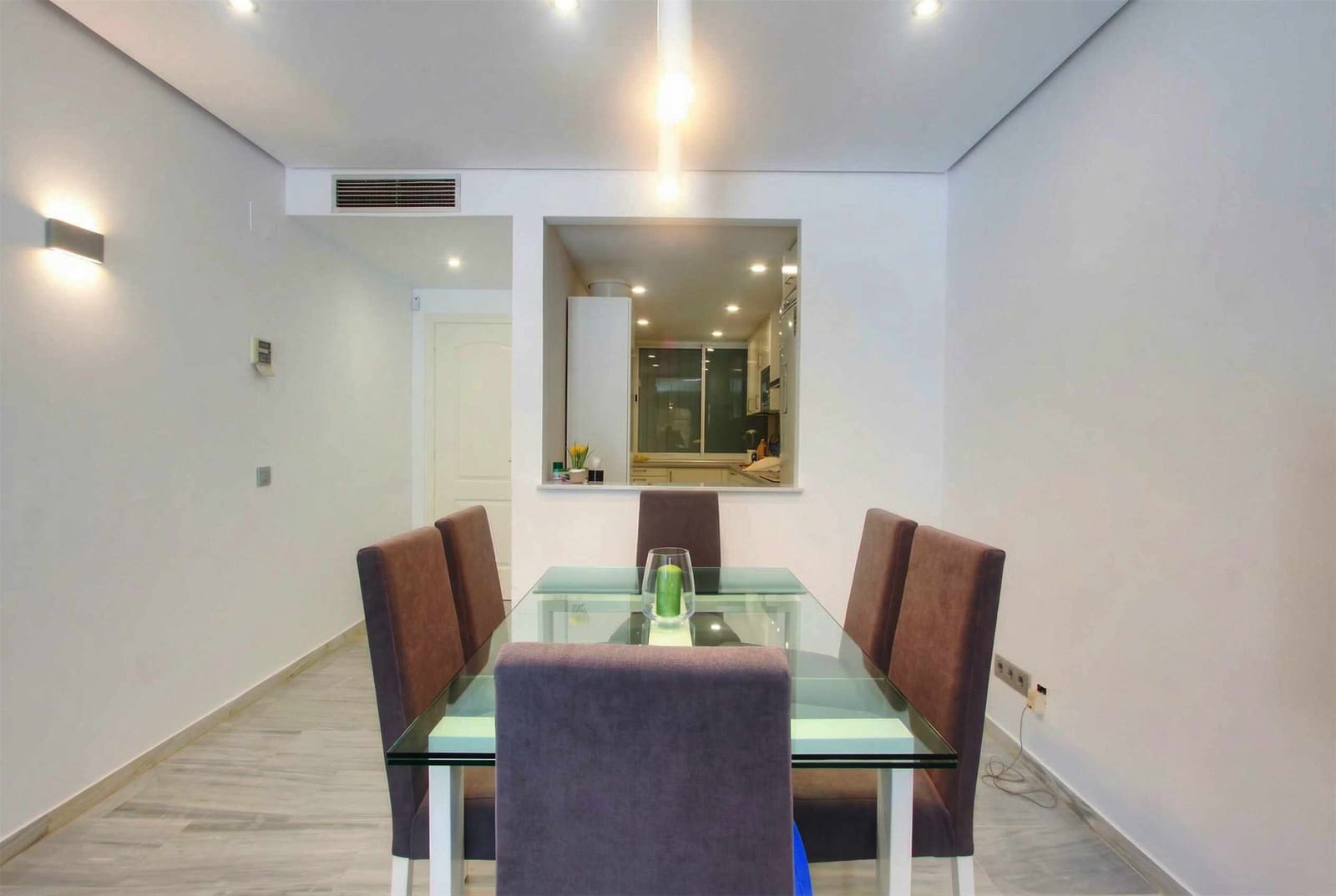 3 bedroom Apartment for sale in Marbella with pool - € 649,000 (Ref: 10048975)