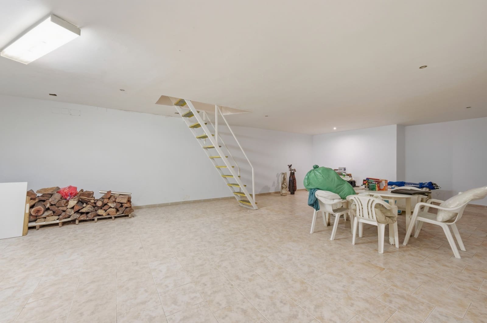 3 bedroom Apartment for sale in Marbella with pool - € 649,000 (Ref: 10048975)
