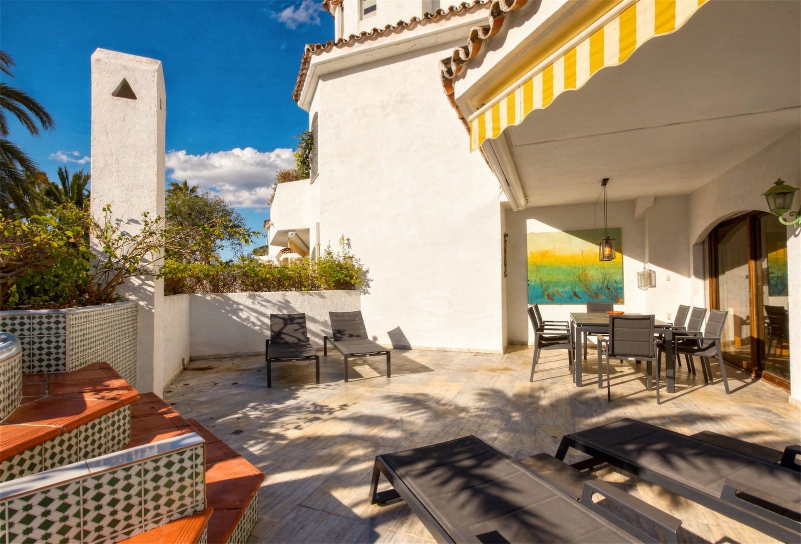 3 bedroom Apartment for sale in Marbella with pool - € 649,000 (Ref: 10048975)