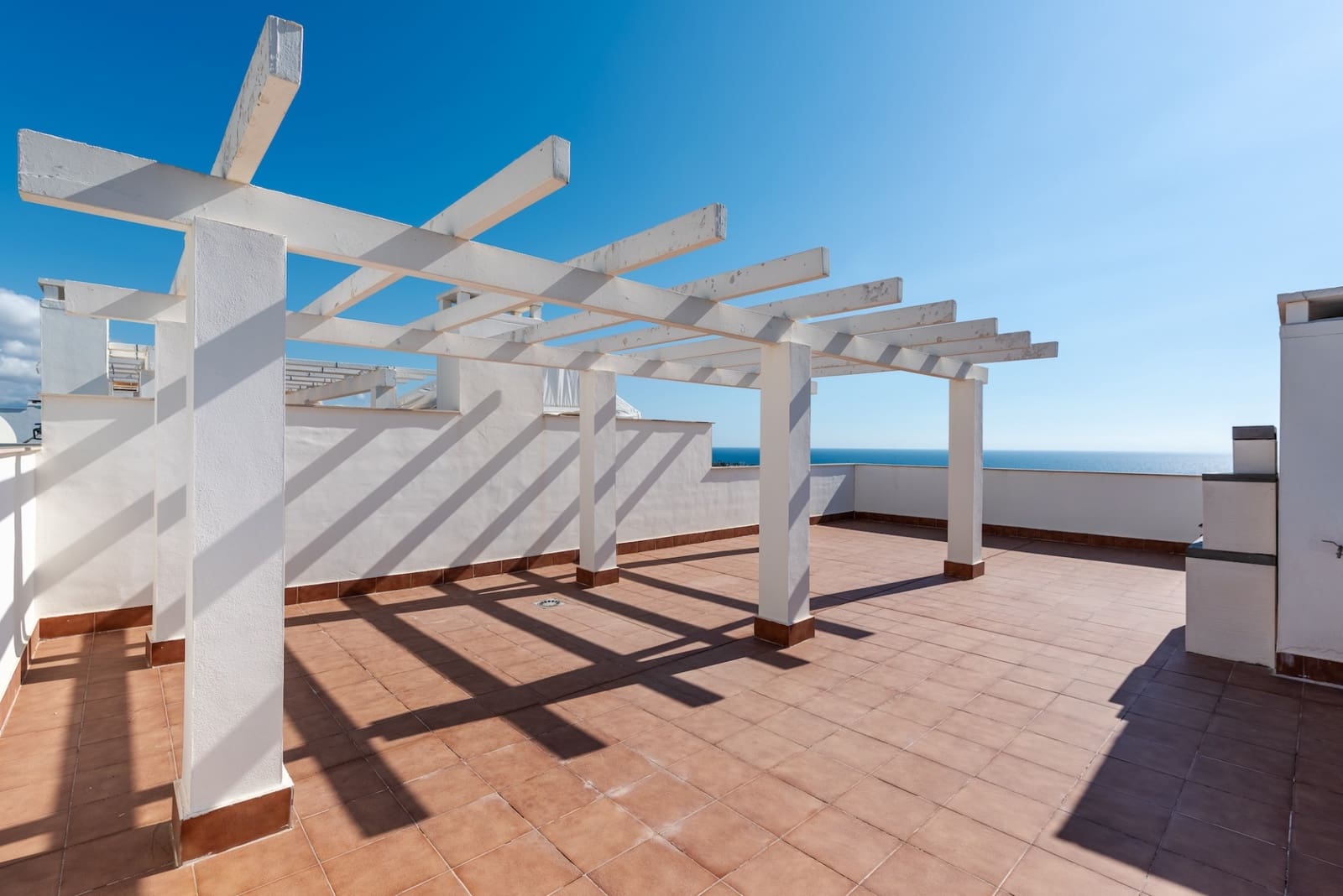 2 soveværelse Penthouse til salg i Casares med swimmingpool garage - € 399.000 (Ref: 10048976)